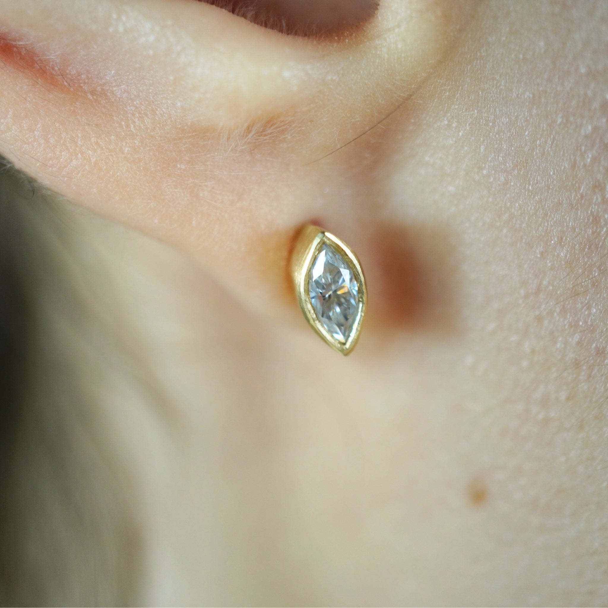 18KYG Marquise Moissanite Studs