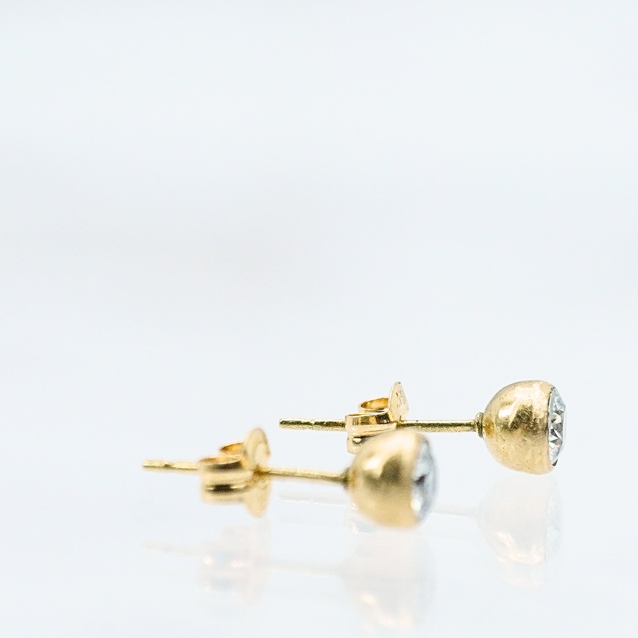 18KY Gold Round Moissanite Stud Earrings