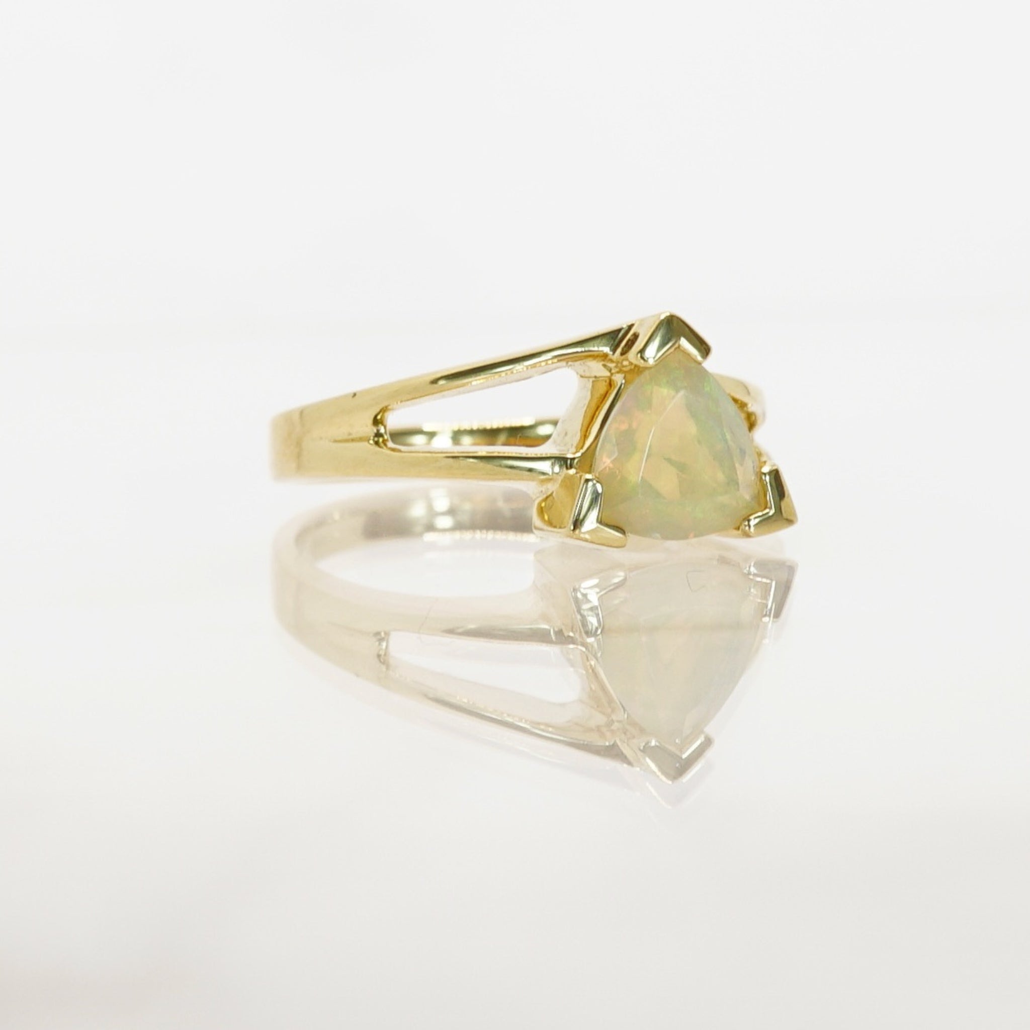 18KY Gold Trillion Opal RIng