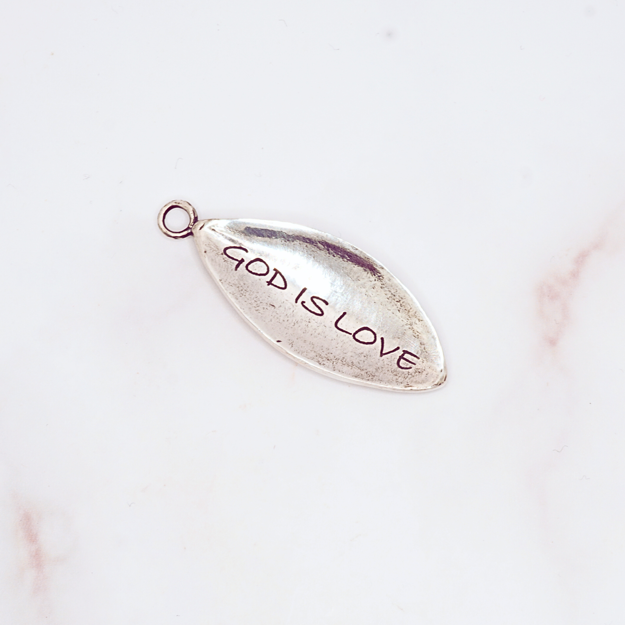 The Center Peace Pendant